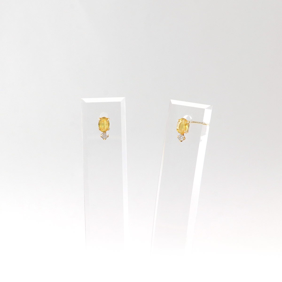 K18YG ダイヤモンド＆イエローサファイアピアス