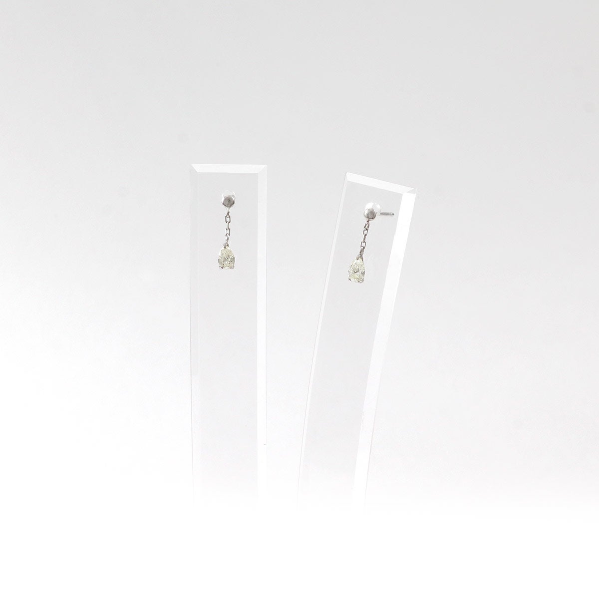 Pt900 Pt850 天然ダイヤモンド ティアドロップ ピアス