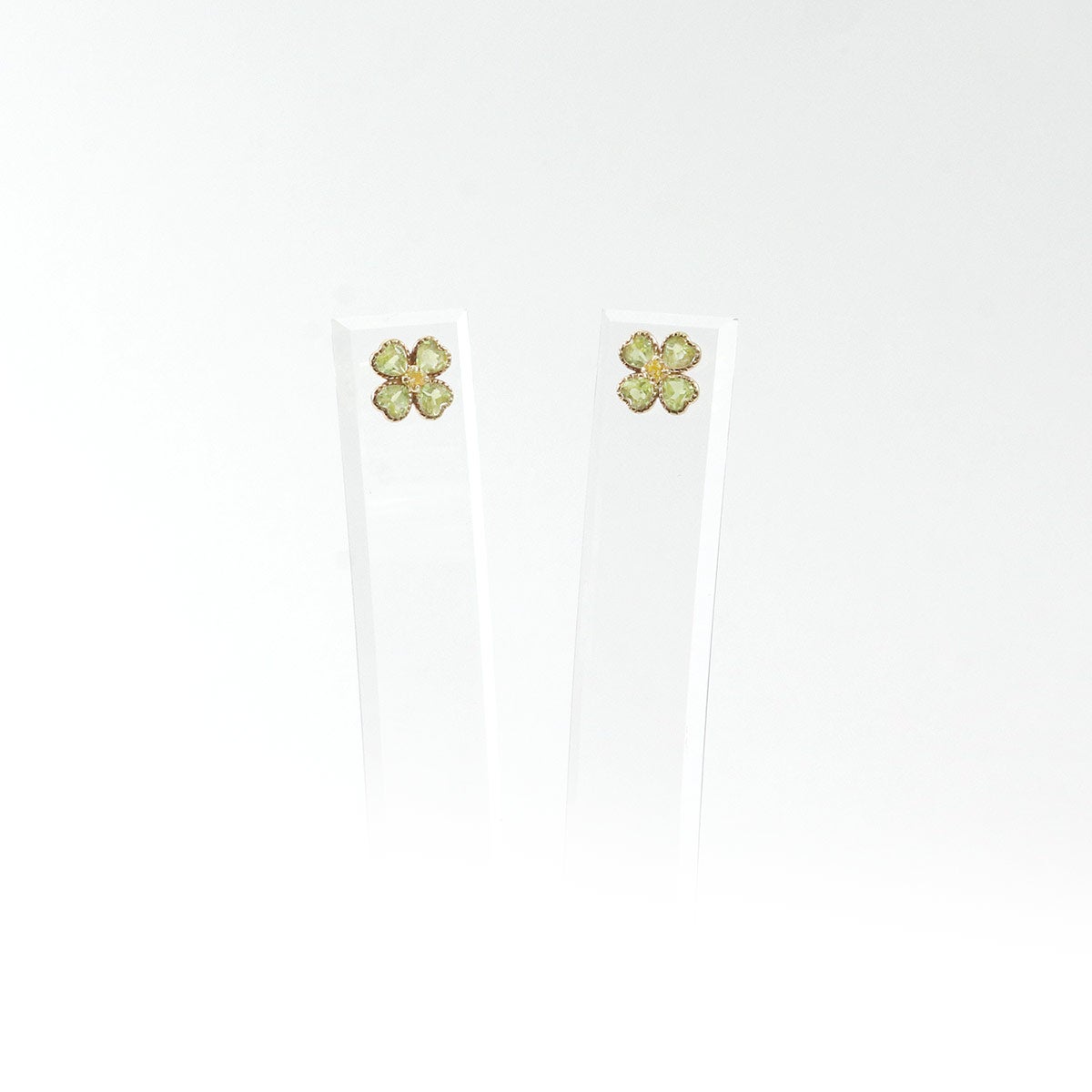 K10YG シトリン＆ペリドット 四つ葉のクローバーピアス
